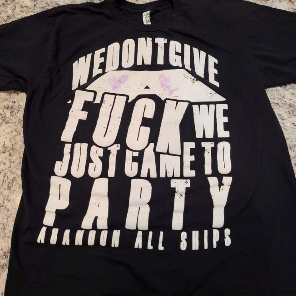 🚫SOLD🚫Abandon All Ships -  Band T-Shirt Size L | SIGNED